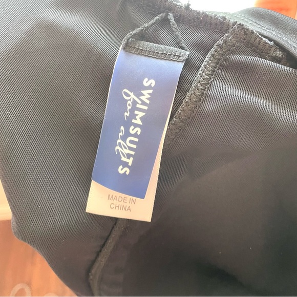 Swimsuits For All Twist Front V-Neck One Piece Swimsuit - Picture 12 of 13